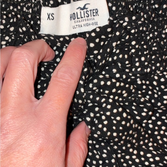 Hollister Ultra High Rise Polka Dot Shorts XS Paperbag Waist Flowy Boho - Picture 2 of 2